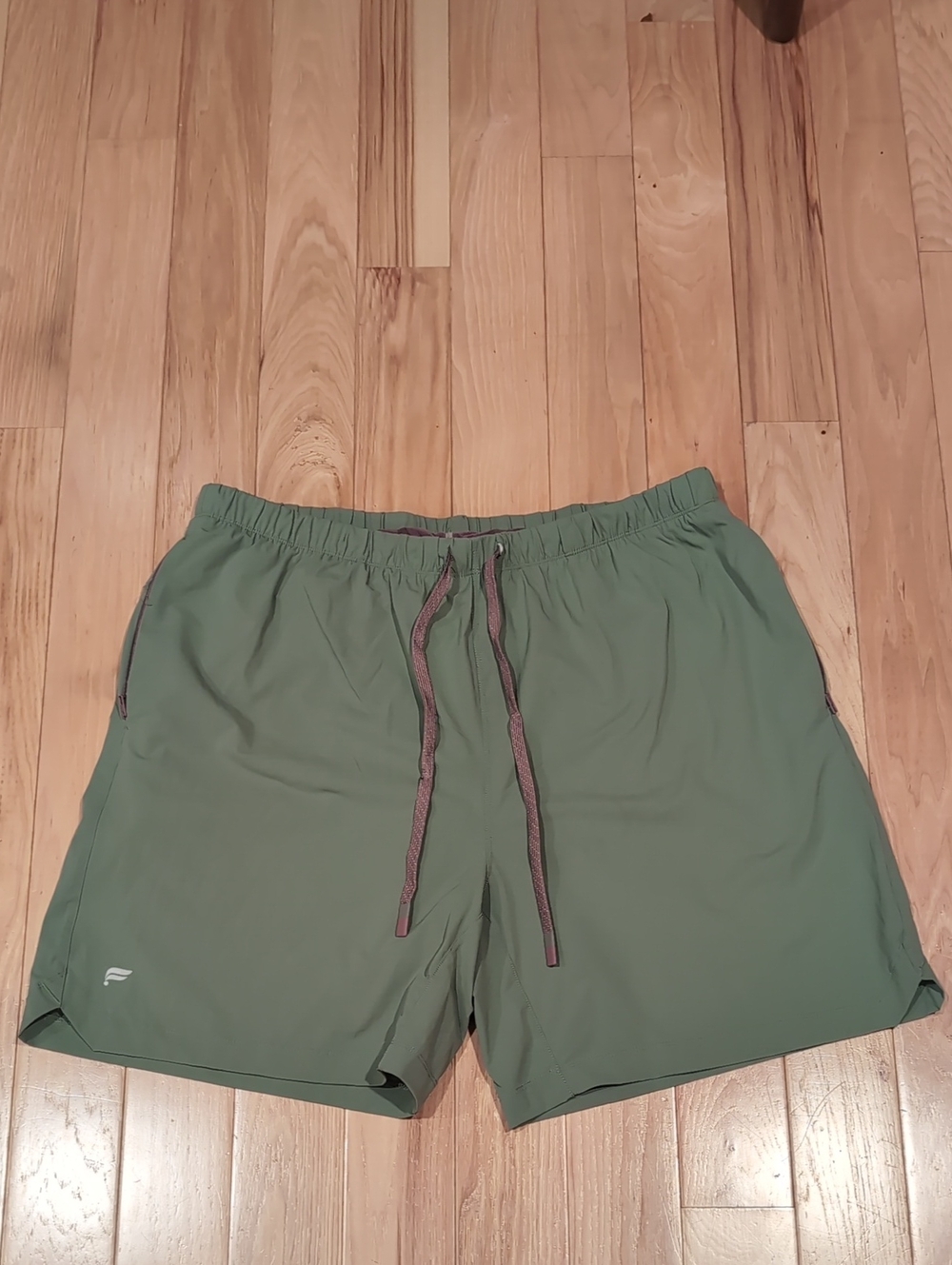 Fabletics Men's Olive The One 7" Shorts